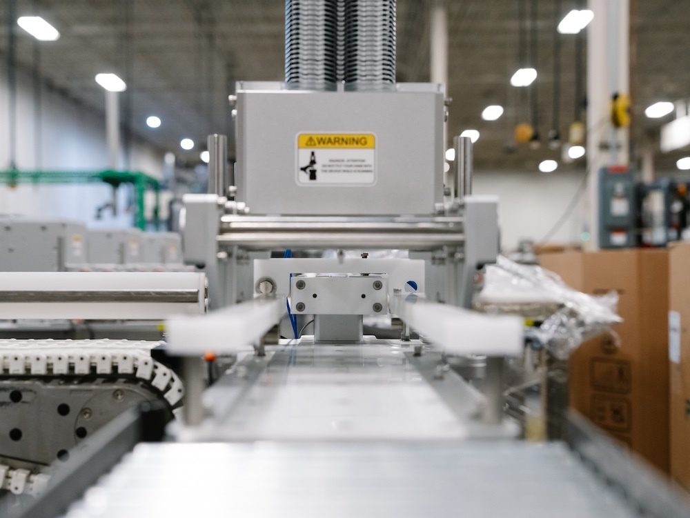 Poly Applicator VPA-80 | Craft-Pak® Versa Can Carrier Applicator | Roberts PolyPro